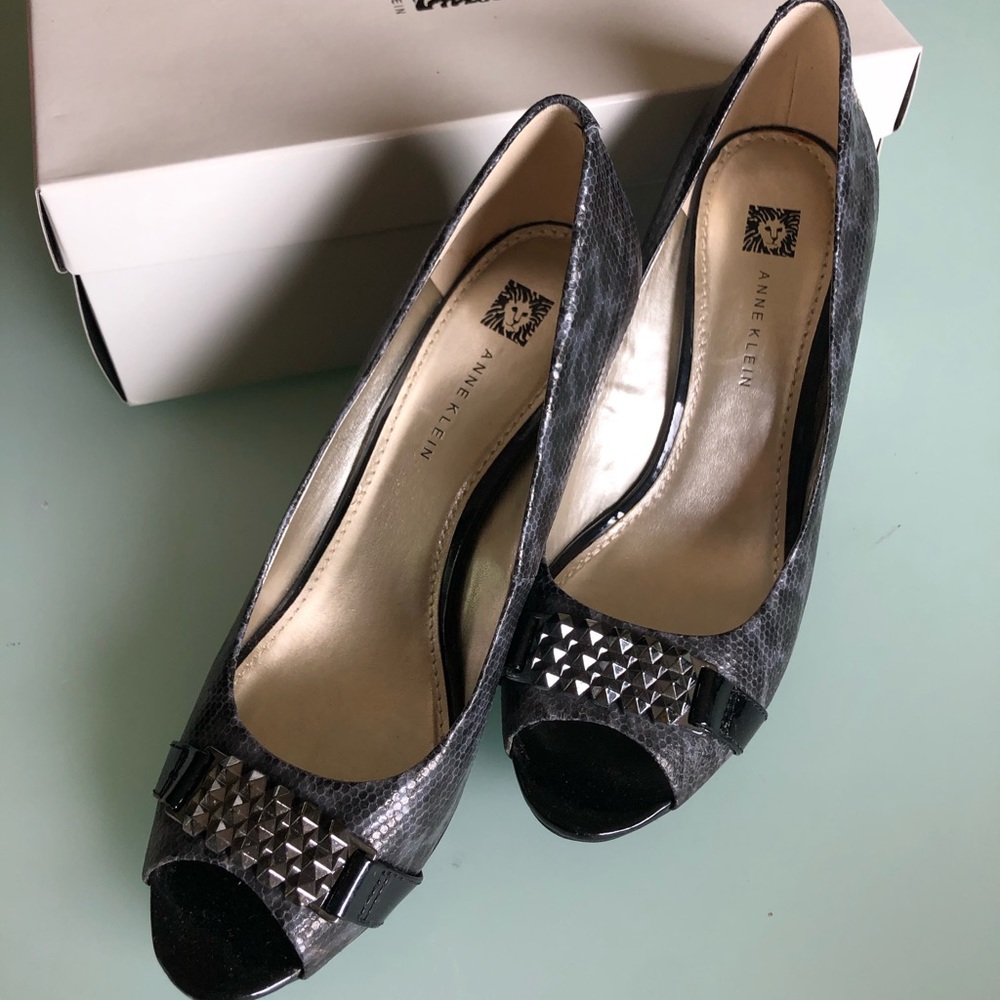 Anne Klein wedges